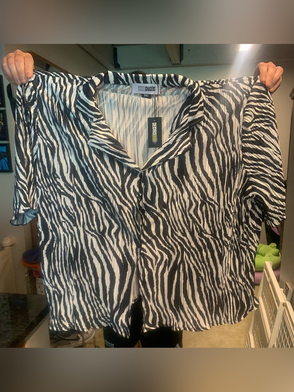 Wknd Chaser Black & White Zebra Print Button-Up Shirt - NEW
